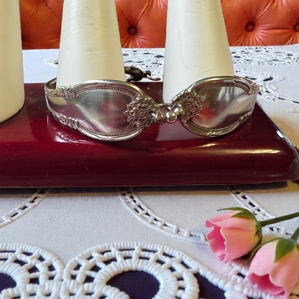 Vintage 1948 Rememberance Bloom Rose Spoon Bracelet With Heart Lobster Clasp